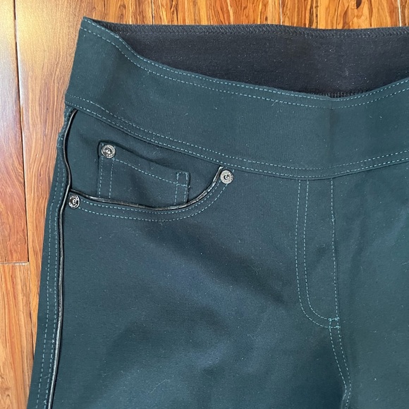 Straight Leg Nygard Slims - Picture 5 of 5